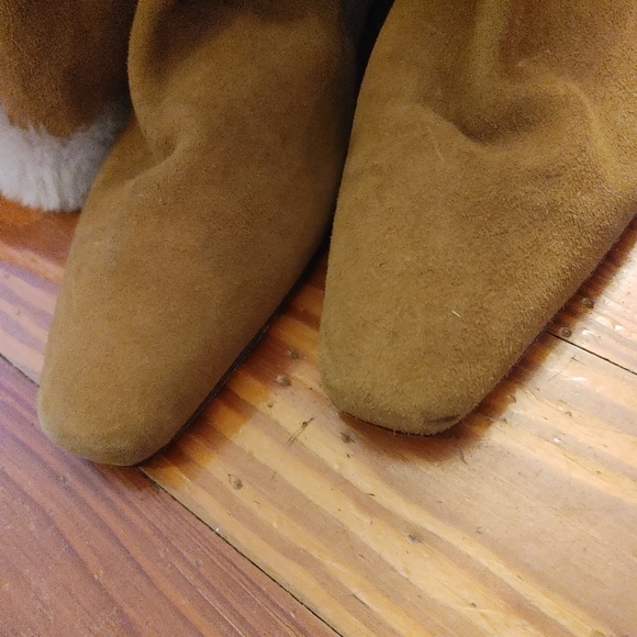 Manolo Blahnik Tan Suede & Fur Boots 6 - Picture 6 of 12